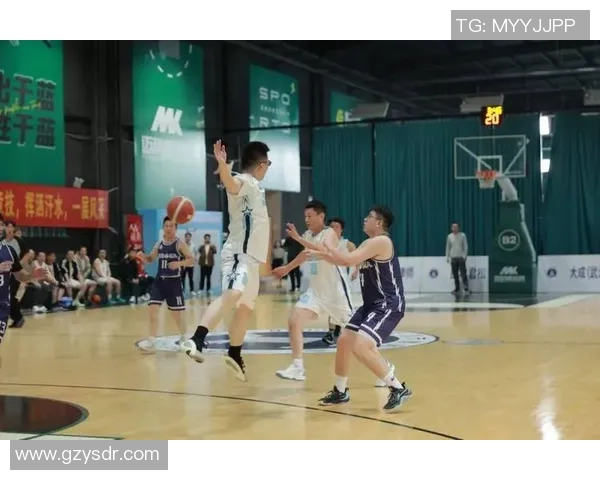 成都篮球队篮球意识创新高引领全国新潮流展现团队实力与战术智慧